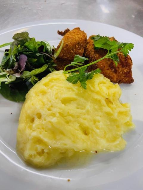 Pivovar Maly Janek - Restaurace, Penzion A Stany Jince Ngoại thất bức ảnh