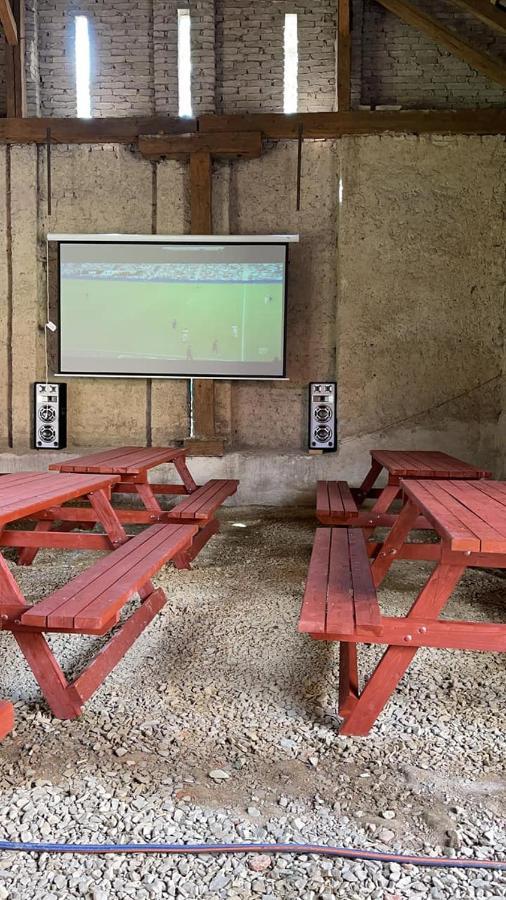 Pivovar Maly Janek - Restaurace, Penzion A Stany Jince Ngoại thất bức ảnh